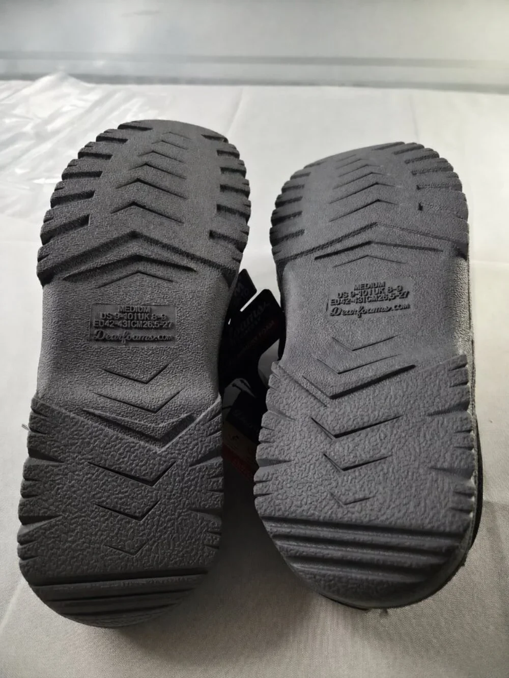 NWT Dearfoams Men’s Black Gel Infused Memory Foam Slide Slippers M 9-10